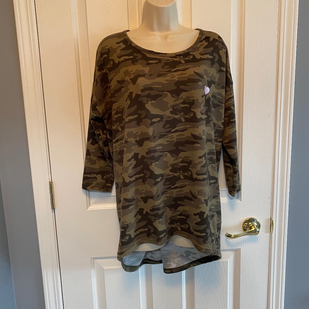 BUY 2 ITEMS & GET 1 FREE - ONLY Camouflage 3/4 sleeve Casual Top Sz L